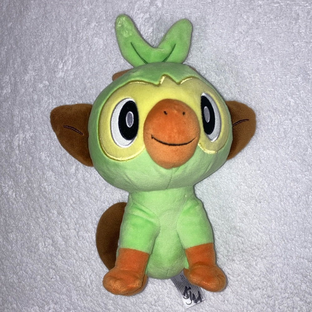 Pokemon GROOKEY Plush Green Monkey Sitting Jazwares